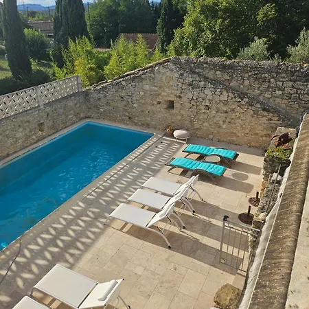 Grand De Caractère 25 Personnes Piscine Ners